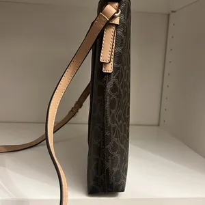 Calvin Klein crossbody bag thumbnail 3