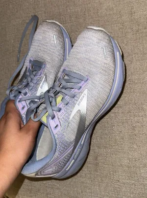 Brooks Shoes thumbnail 4