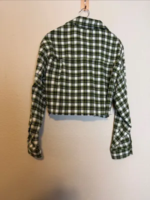 BDG‎ Urban Outfitters Claire Green Plaid Cropped Flannel Shacket Jacket Small thumbnail 7