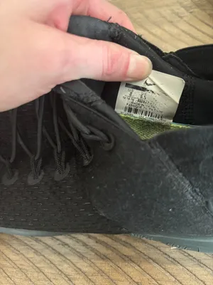 Nike sneakers thumbnail 5