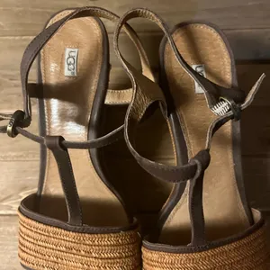 UGG (Australia) Fitchie Platform Leather Sandals Brown Sz 9.5 thumbnail 4