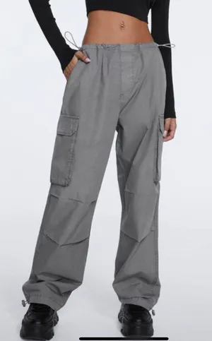 Amazon Baggy Y2K Cargo Pants thumbnail 1