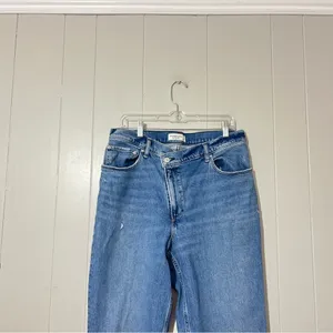 Abercrombie & Fitch The ’90s Criss Cross Ultra High Rise Slim Straight Jeans 32 thumbnail 3