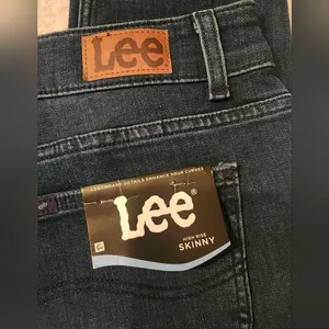 NWT Women's Lee® Legendary Mid-Rise Skinny Jeans Size 18 P thumbnail 8