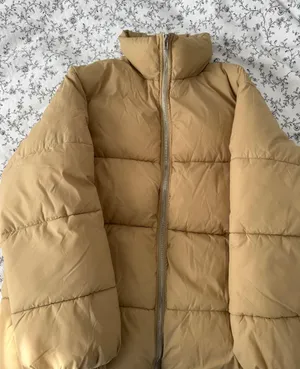 Pretty Little Thing Puffer Jacket thumbnail 2