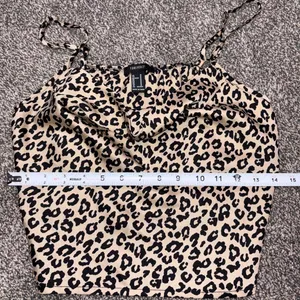 Forever 21 leopard print crop top in a M thumbnail 4