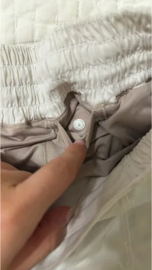 Lululemon Hotty Hot High-Rise 2.5" thumbnail 4