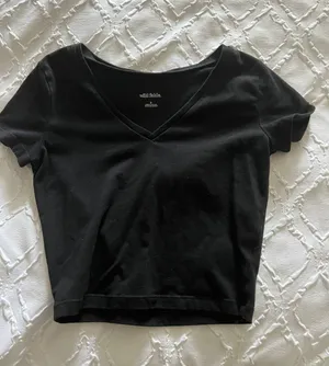 Black Cropped Tee thumbnail 1