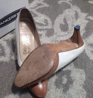 Salvatore Ferragamo Vintage neutral pump heels thumbnail 5