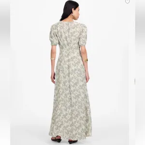 Madewell Puff-Sleeve V-Neck Midi Dress in Floral Size 4 thumbnail 2