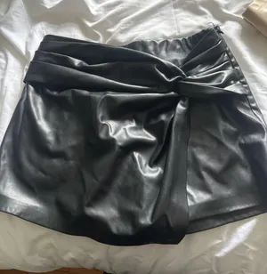 black skort Size M thumbnail 1