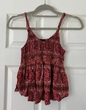 Kendall & Kylie Tank thumbnail 1