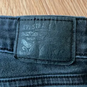 Levi's Jeans Womens 12 Gray Charcoal Mid Rise Skinny Cotton Ladies thumbnail 12