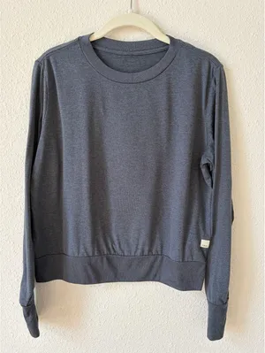 Vuori Daydream Crew Long Sleeve Shirt Blue Size Medium Sporty Athleisure Casual thumbnail 1