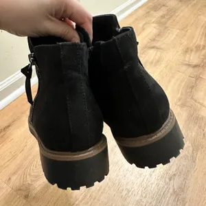 Esprit | Women's‎ Black Faux Suede Lug Sole Ankle Boots Side Zip Boot Shoes, 8.5 thumbnail 5