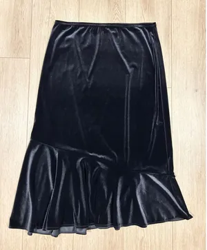 Choices Petite Black Velvet Asymmetrical Ruffle‎ Midi Skirt PL KVTK0138 thumbnail 1