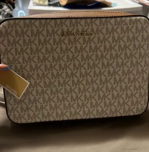 Michael Kors Crossbody thumbnail 4