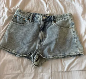 PacSun Low-Rise Jean Shorts thumbnail 1