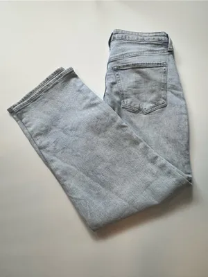 Old Navy OG Loose Style Light Wash Straight Leg Jeans Size 6 thumbnail 6