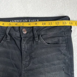 American Eagle Women’s Black Denim Distressed Jegging Size 4 SHORT thumbnail 6