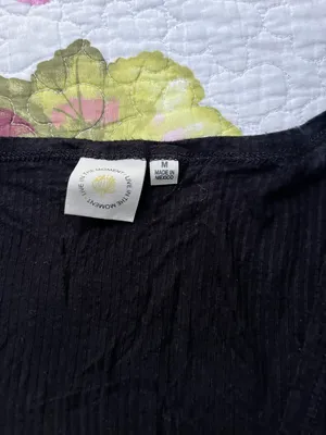 Black Crop Top Size M thumbnail 2