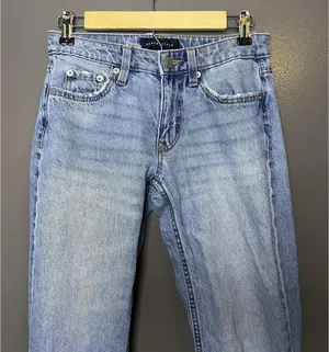 Aeropostale Low Rise Baggy Jeans Womens 000 Short Light Wash Blue Relaxed Denim thumbnail 1