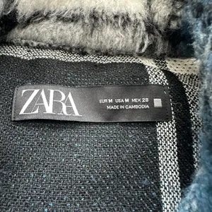 Zara Jacket Sz M Plaid Soft Cropped Shacket Classic thumbnail 3