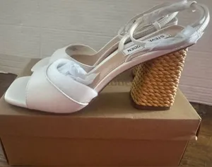 NEW Steve Madden Womens Rozlyn ankle strap Sandals Shoes White Leather Size 9 thumbnail 1