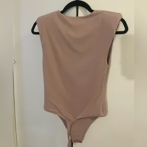 Aritzia babaton sculpted bodysuit with shoulder pads. thumbnail 7