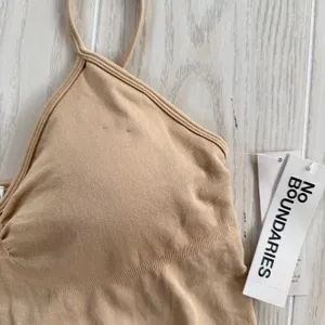 No Boundaries Women’s XL 16/18 Seamless V-Neck Bodysuit - Tan thumbnail 2