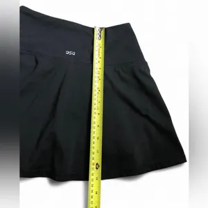 DSG Women's Performance Skort Skirt Black Mid-Rise Built-in-Shorts Size XS thumbnail 6