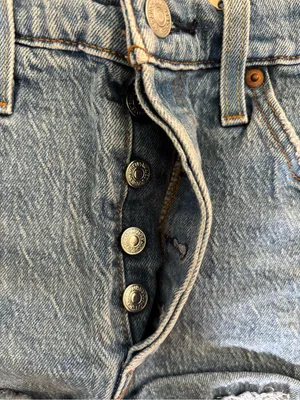 Levi's 501 jeans shorts button fly spring summer beach thumbnail 4