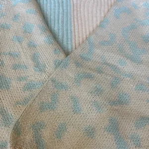 New Colorblock Baby Blue & Pink Sweater with Animal Print Sleeves Oversized S thumbnail 3