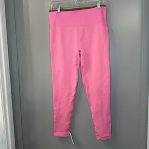 NWT Outdoor Voices Seamless Ribbed 7/8 Leggings Bubblegum Pink Size Large thumbnail 2