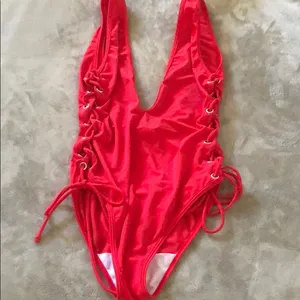 Prettylittlething one piece swimsuit thumbnail 1