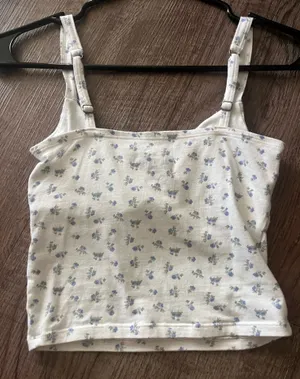 Hollister Crop Top thumbnail 2