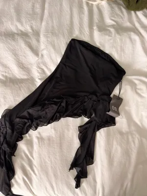 Going Out Top Black thumbnail 2