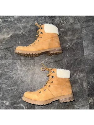 Cliffs by WHITE MOUNTAIN Faux Fur Trim Lace Up Boots Size 8M NWOT thumbnail 2