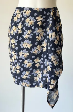 Banana Republic Vintage Floral Asymmetric Wrapped S thumbnail 1