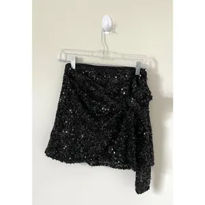 Lulu's Sequin Shiny Tie Wrap Mini Skirt Black Size XS NEW thumbnail 3