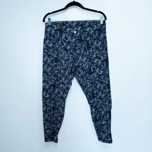 Lululemon Black Blossom Overlay Starlight Align High-Rise Leggings Size 14 thumbnail 4