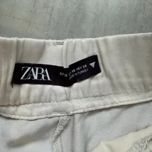 Zara Cream Elastic Waist Shorts thumbnail 3