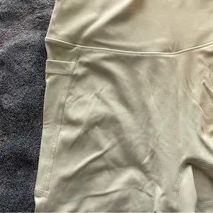Women's‎ High-Waisted Green Biker Shorts size medium thumbnail 4