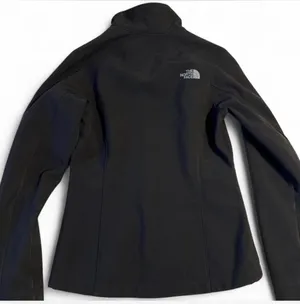 The North Face Women’s Jacket Full-Zip Black thumbnail 4