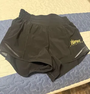 Lululemon Shorts Hot Hot thumbnail 1