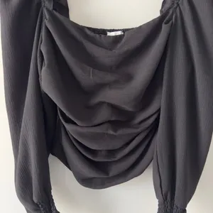 ASTR the Label Ruched Smocked Back Long Sleeve Top Ruffle Solid Black Classy S thumbnail 5