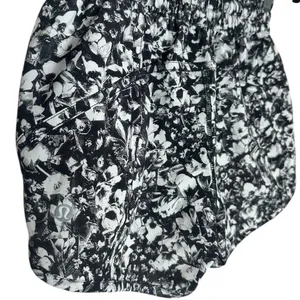 Lululemon Tracker Short V (4") Size 4 thumbnail 10