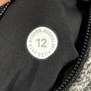 Lululemon Tracker Short V Heathered Black Gray Athletic Running Shorts Size‎ 12 thumbnail 8