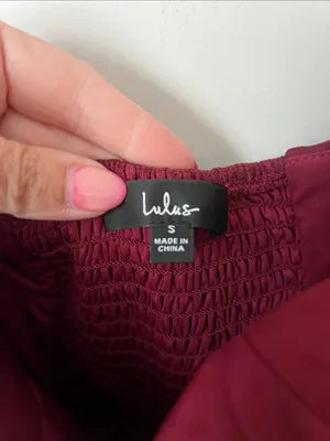 Lulus Burgundy Swiss Dot Tulle Midi Dress S ♟️ thumbnail 4