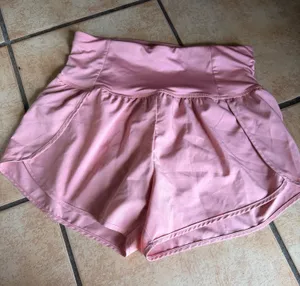 Love Tree Shorts High-Waisted thumbnail 1
